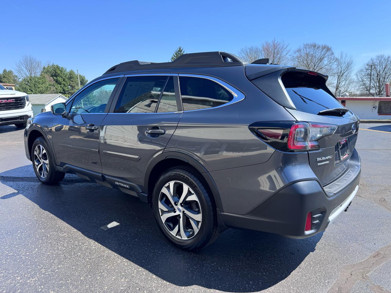 Subaru Outback Limited XT CVT 2021