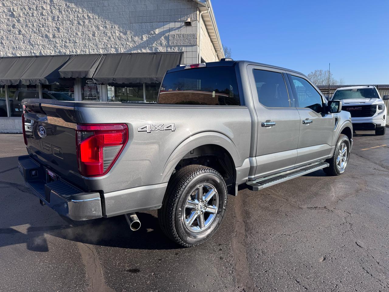 Ford F-150 XLT 4WD SuperCrew 5.5' Box 2025