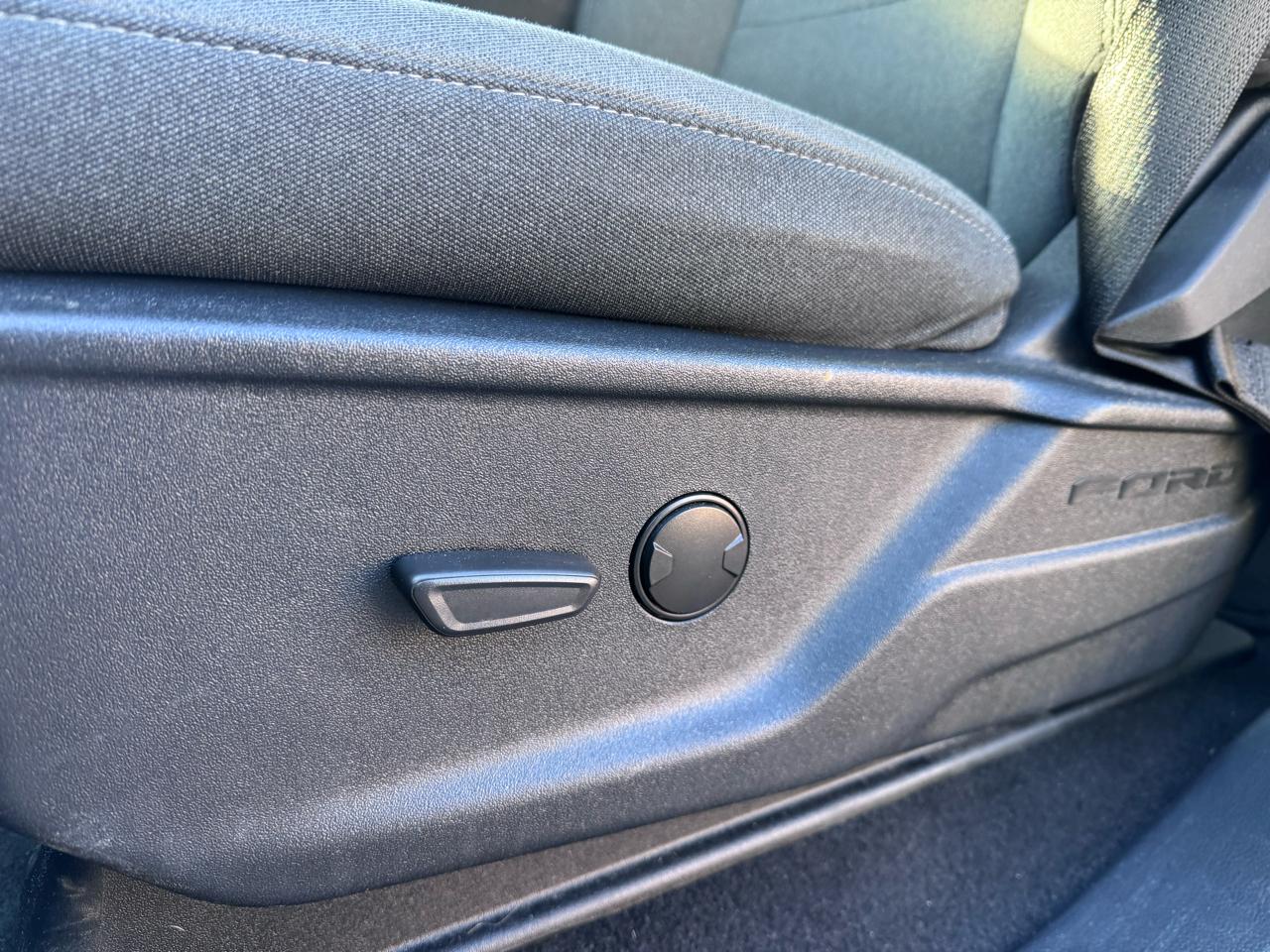 Ford F-150 XLT 4WD SuperCrew 5.5' Box 2025