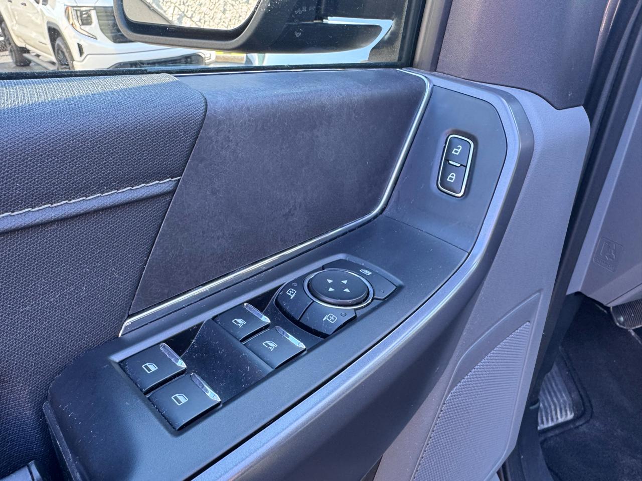 Ford F-150 XLT 4WD SuperCrew 5.5' Box 2025