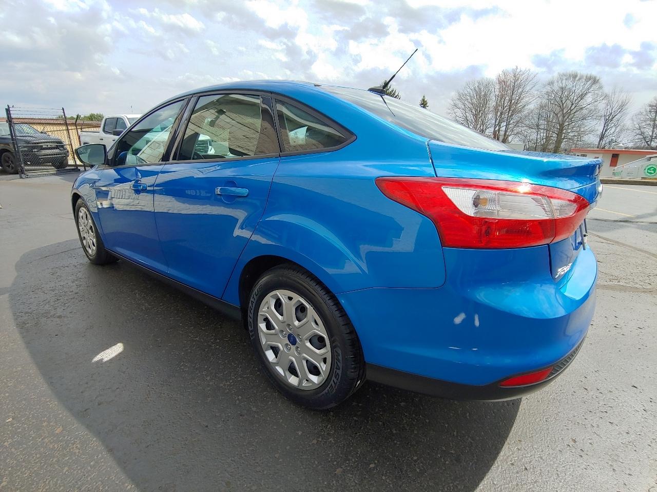 Ford Focus 4dr Sdn SE 2012
