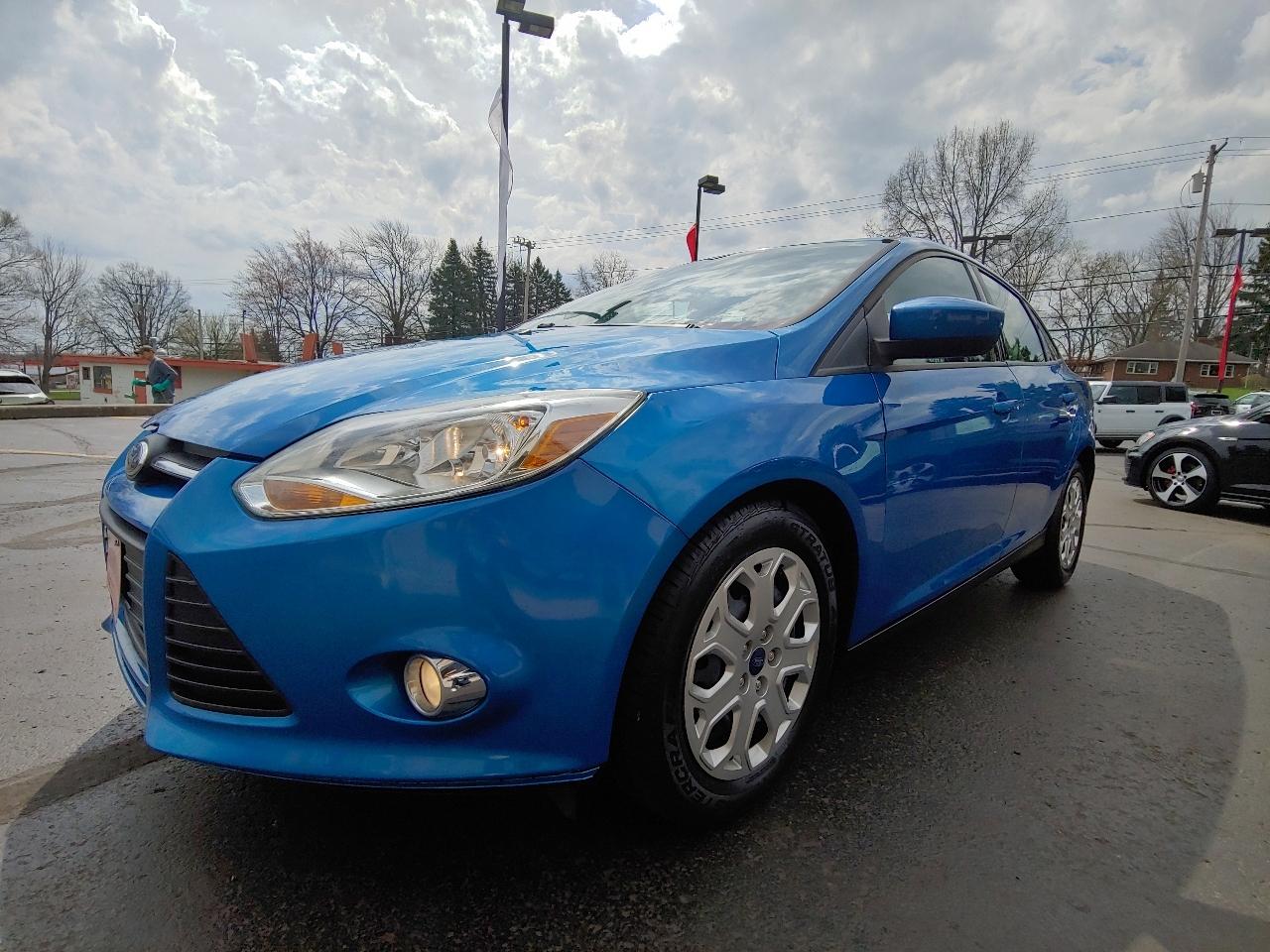 Ford Focus 4dr Sdn SE 2012