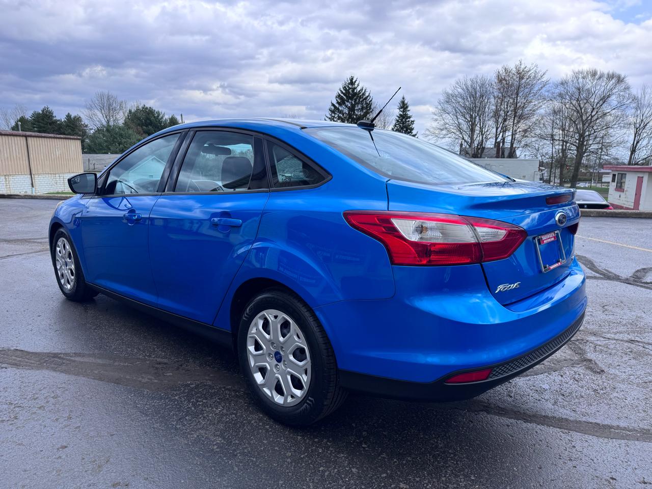 Ford Focus 4dr Sdn SE 2012