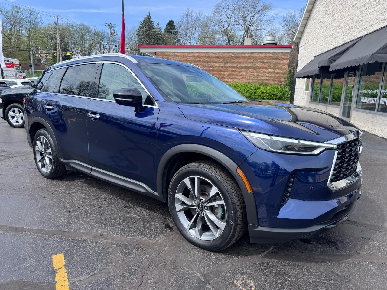 Infiniti QX60 LUXE AWD 2023