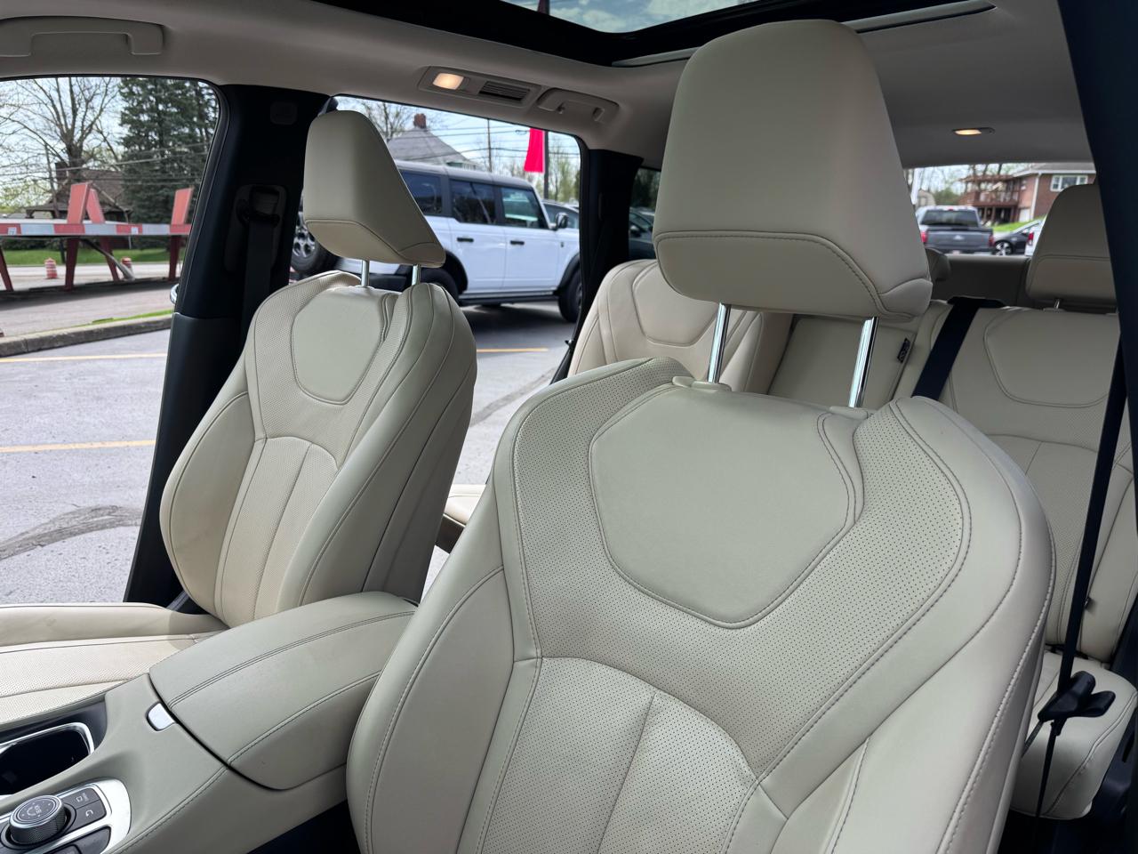 Infiniti QX60 LUXE AWD 2023