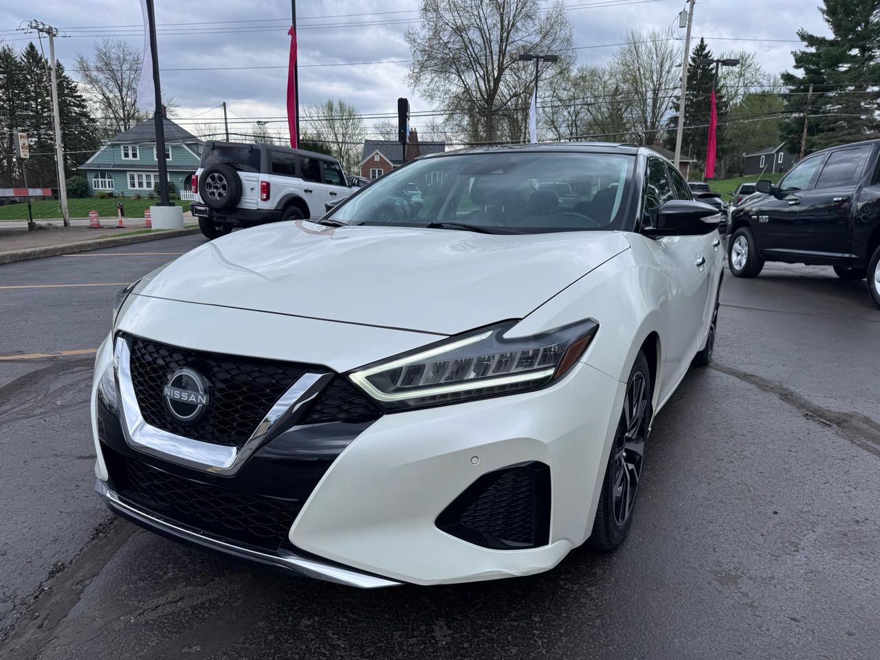 Nissan Maxima SL Sedan 2023
