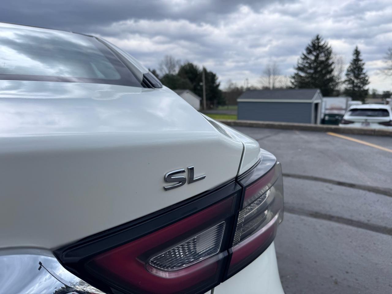 Nissan Maxima SL Sedan 2023