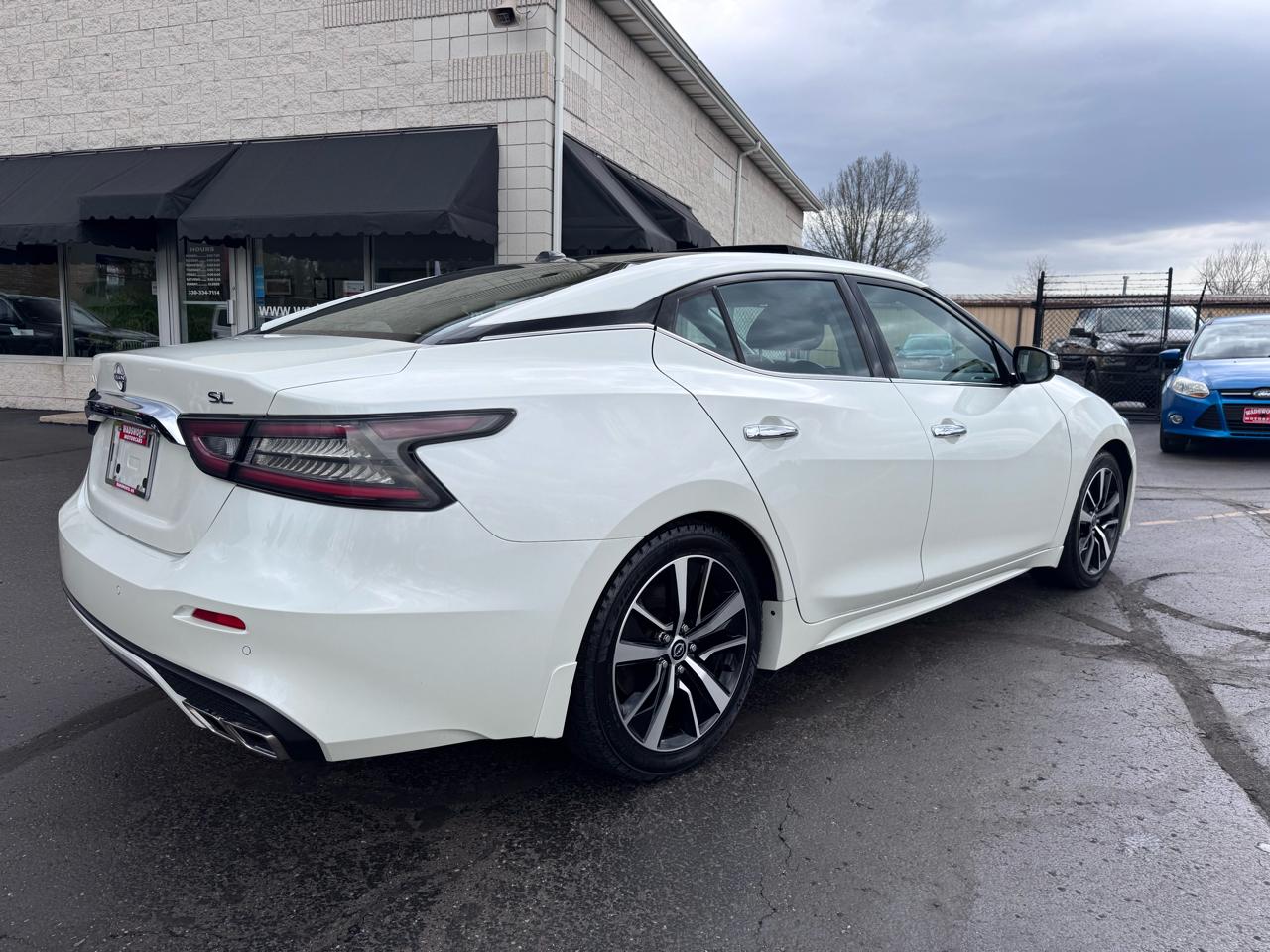 Nissan Maxima SL Sedan 2023