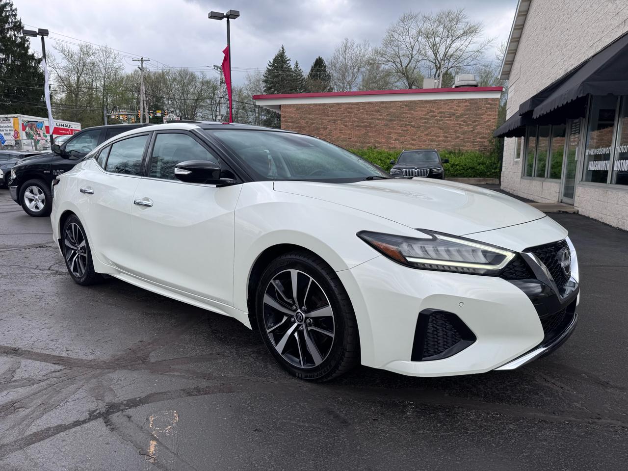 Nissan Maxima SL Sedan 2023