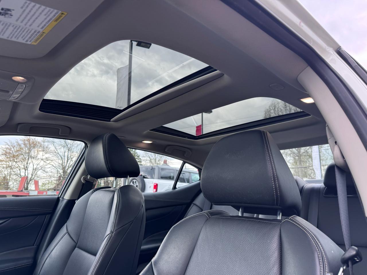 Nissan Maxima SL Sedan 2023