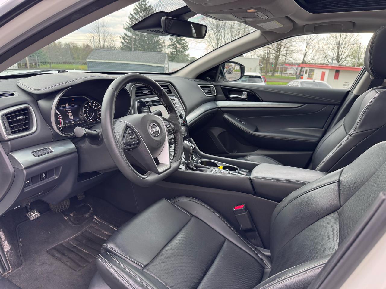 Nissan Maxima SL Sedan 2023