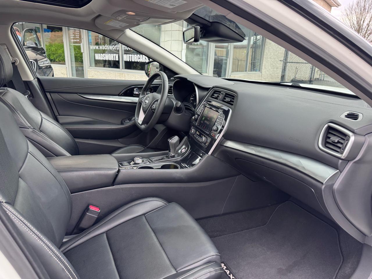 Nissan Maxima SL Sedan 2023