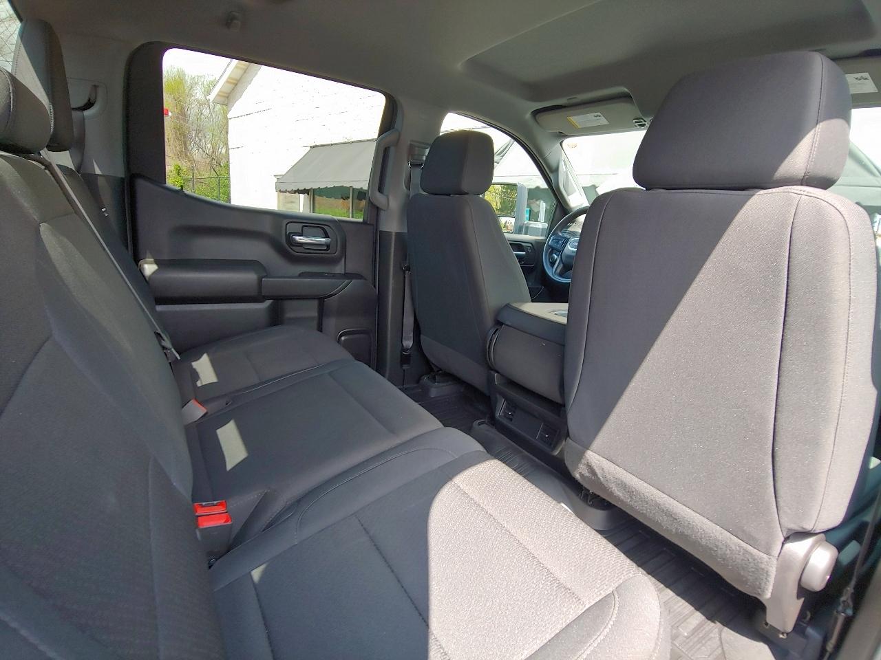 GMC Sierra 1500 4WD Crew Cab 157" Pro 2024