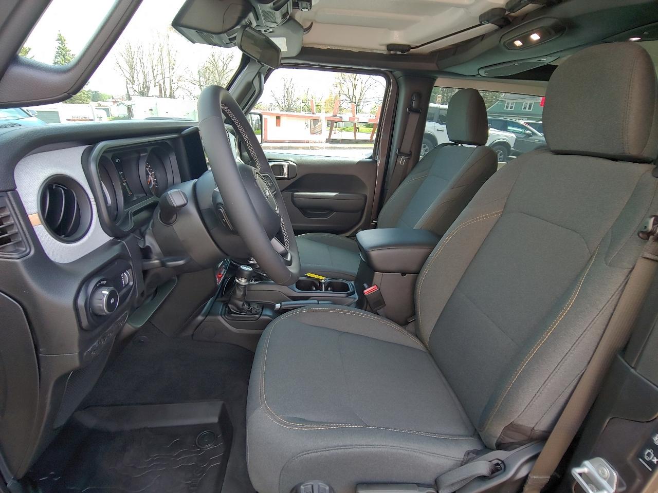 Jeep Wrangler Willys 2 Door 4x4 2025