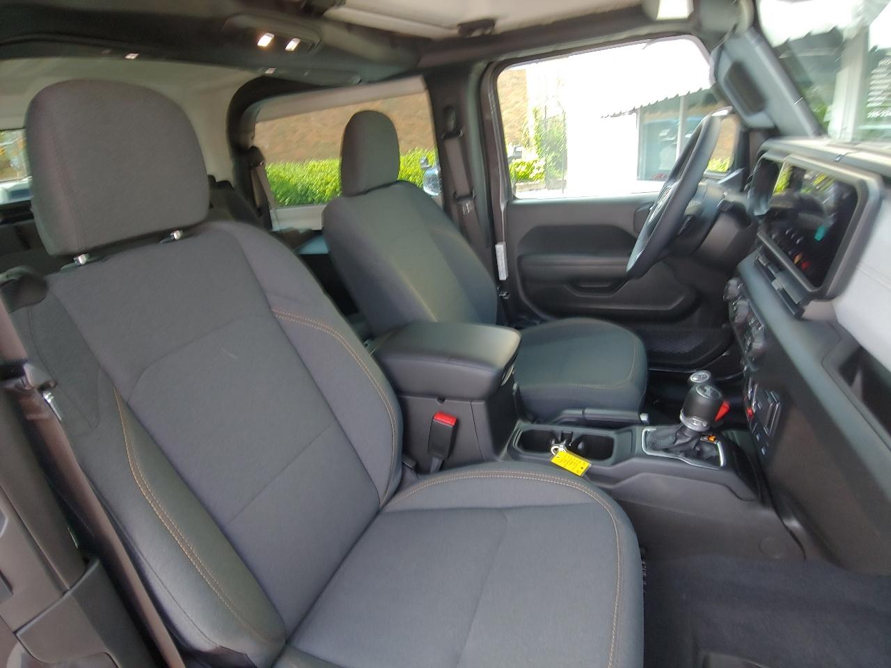 Jeep Wrangler Willys 2 Door 4x4 2025