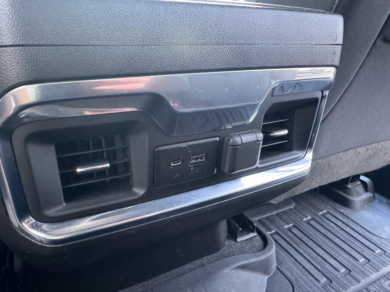 GMC Sierra 1500 Limited 4WD Double Cab 147" Elevation 2022