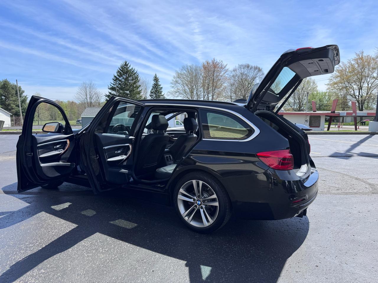 BMW 3 Series 330i xDrive Sports Wagon 2017