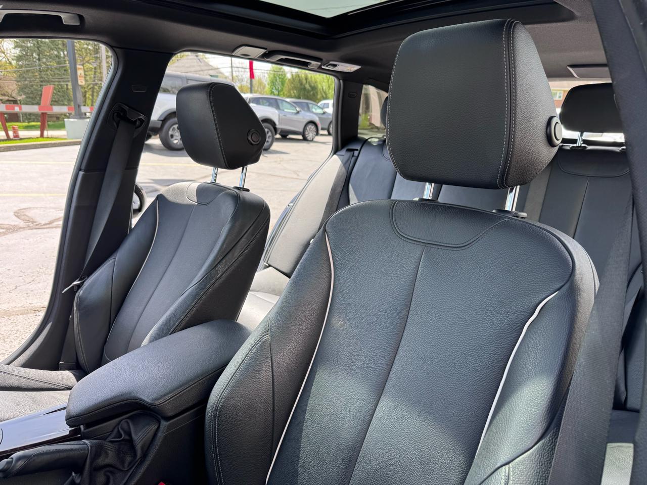 BMW 3 Series 330i xDrive Sports Wagon 2017