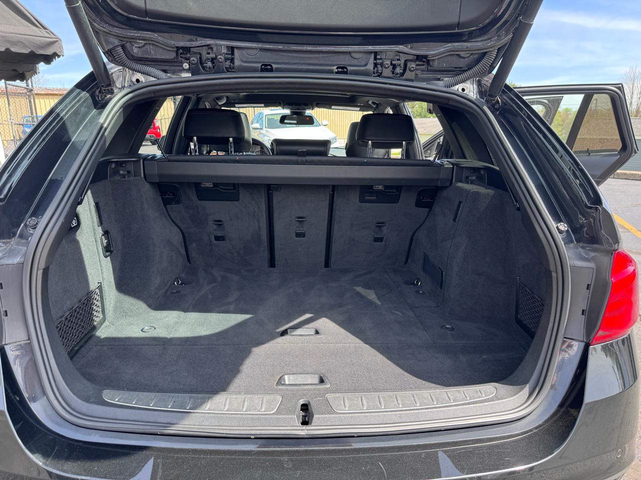 BMW 3 Series 330i xDrive Sports Wagon 2017