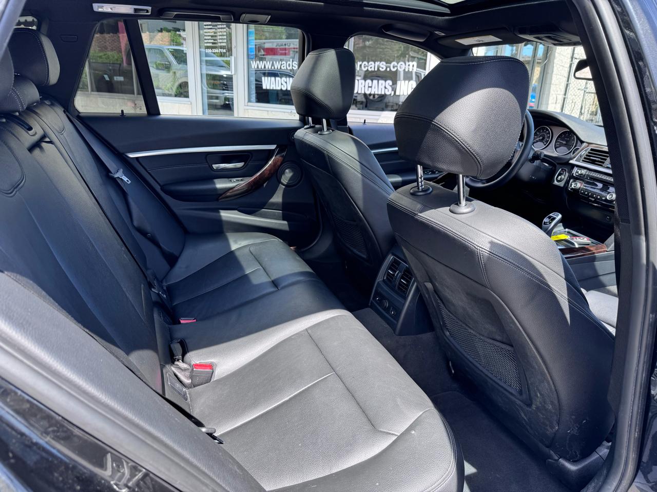 BMW 3 Series 330i xDrive Sports Wagon 2017