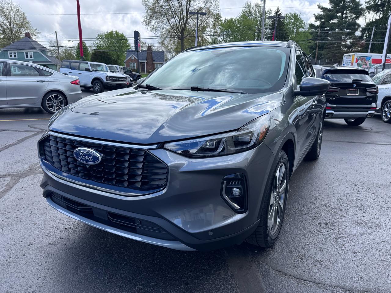 Ford Escape Platinum AWD 2023