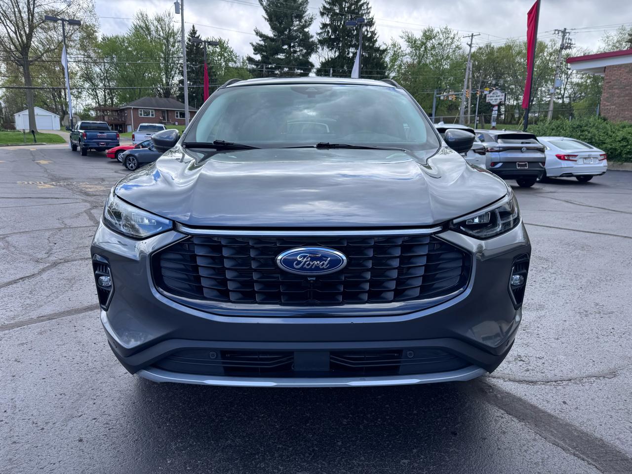 Ford Escape Platinum AWD 2023