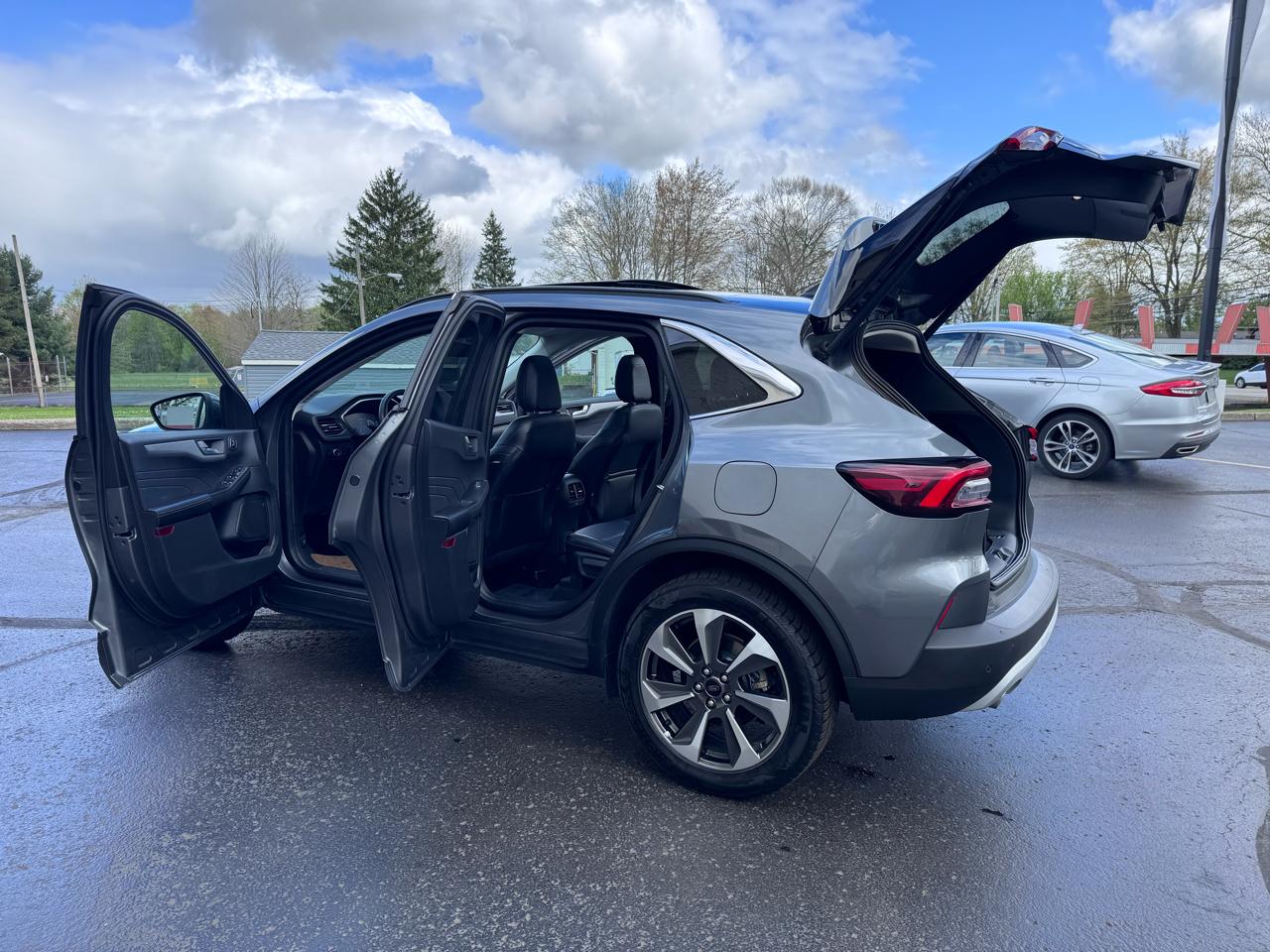 Ford Escape Platinum AWD 2023