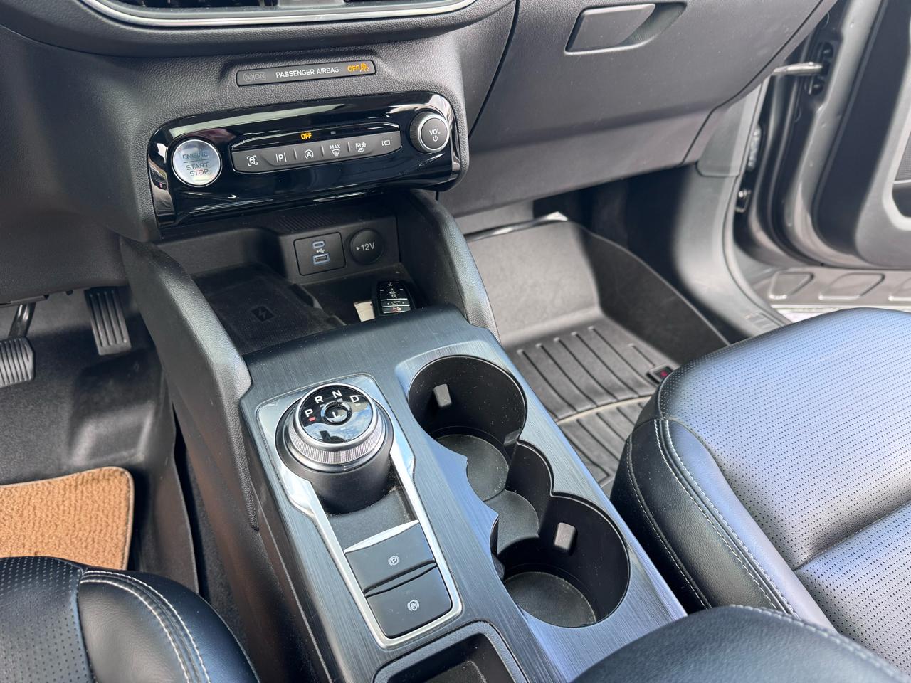 Ford Escape Platinum AWD 2023