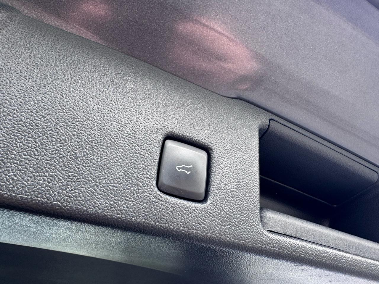 Ford Escape Platinum AWD 2023