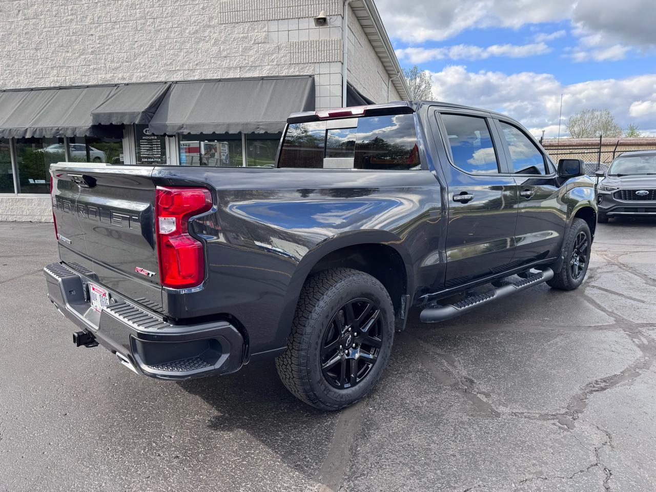 Chevrolet Silverado 1500 4WD Crew Cab 147" RST 2024