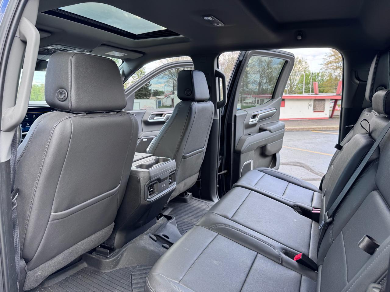 Chevrolet Silverado 1500 4WD Crew Cab 147" RST 2024