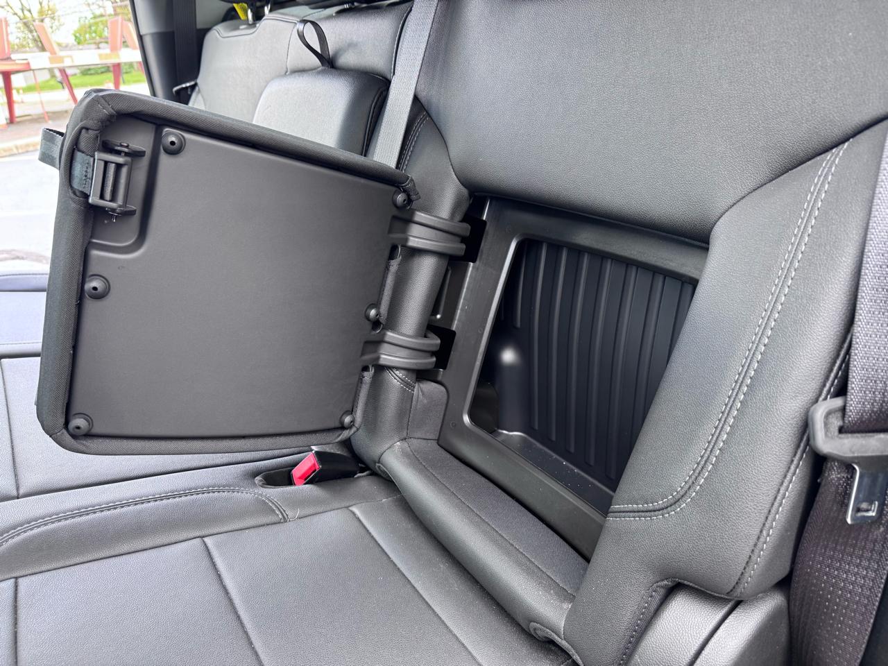Chevrolet Silverado 1500 4WD Crew Cab 147" RST 2024