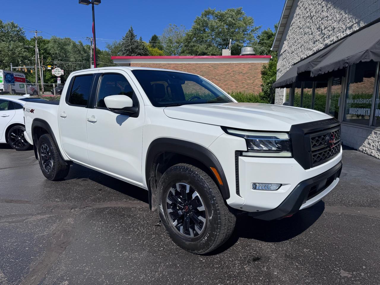 Nissan Frontier Crew Cab 4x4 PRO-4X Auto 2023