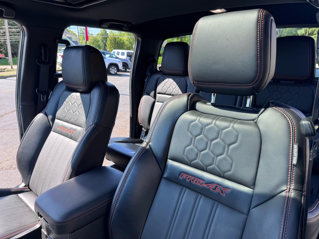 Nissan Frontier Crew Cab 4x4 PRO-4X Auto 2023