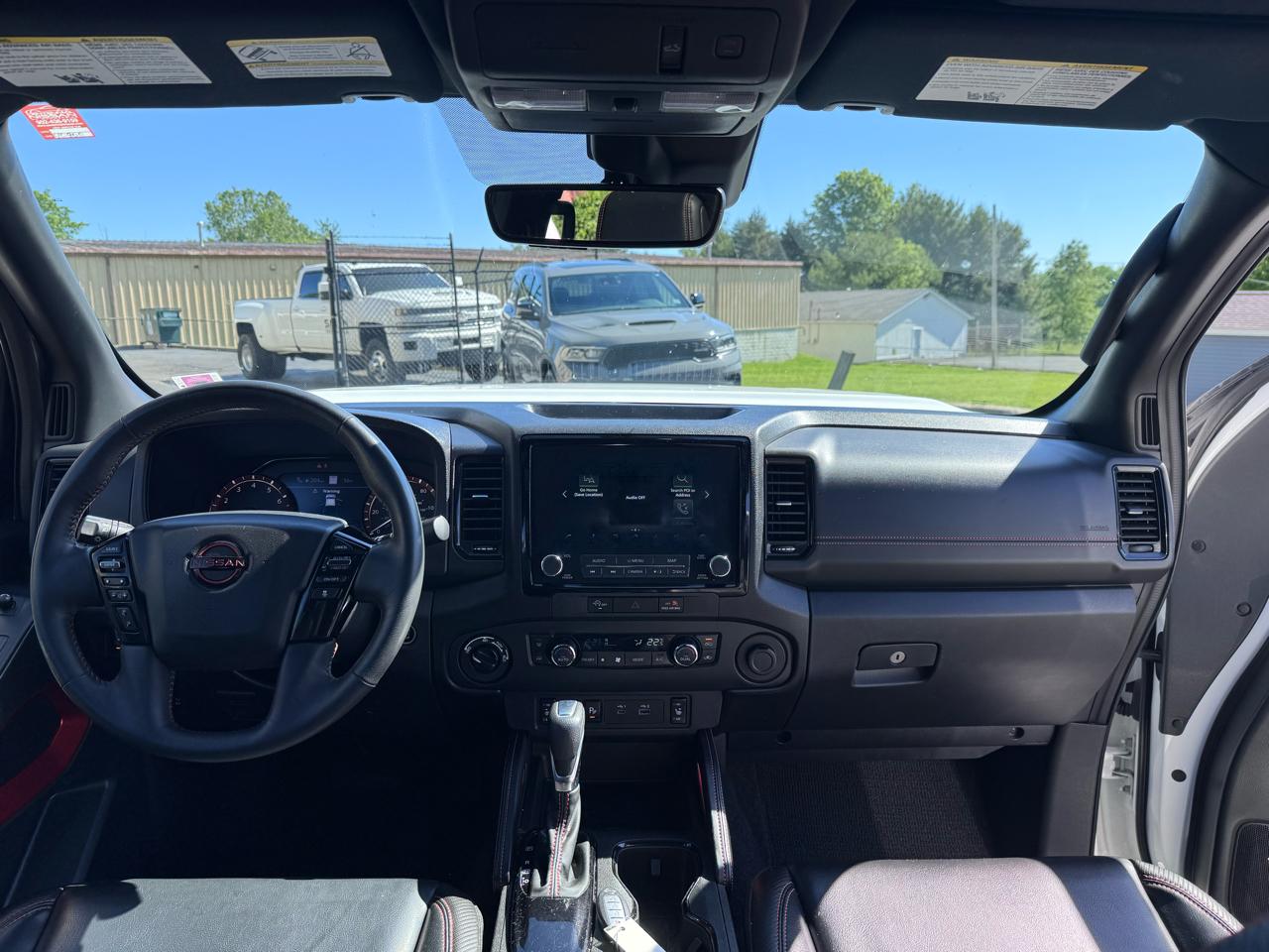 Nissan Frontier Crew Cab 4x4 PRO-4X Auto 2023