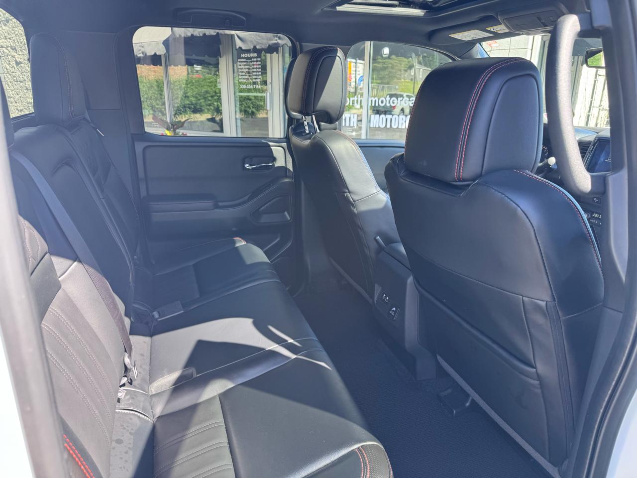 Nissan Frontier Crew Cab 4x4 PRO-4X Auto 2023