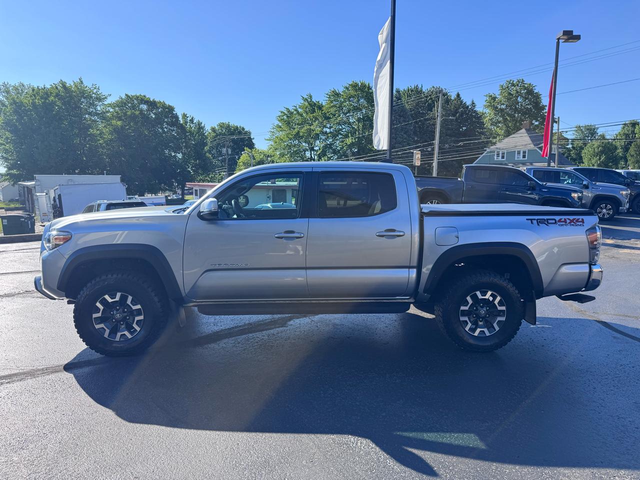 Toyota Tacoma 4WD TRD Off Road Double Cab 5' Bed V6 MT (Natl) 2023