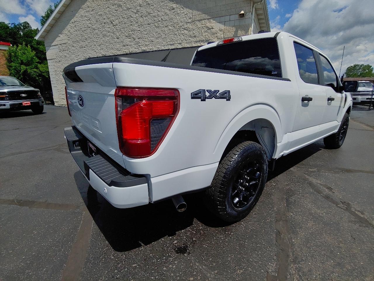 Ford F-150 2WD Reg Cab Flareside 126" STX 2025