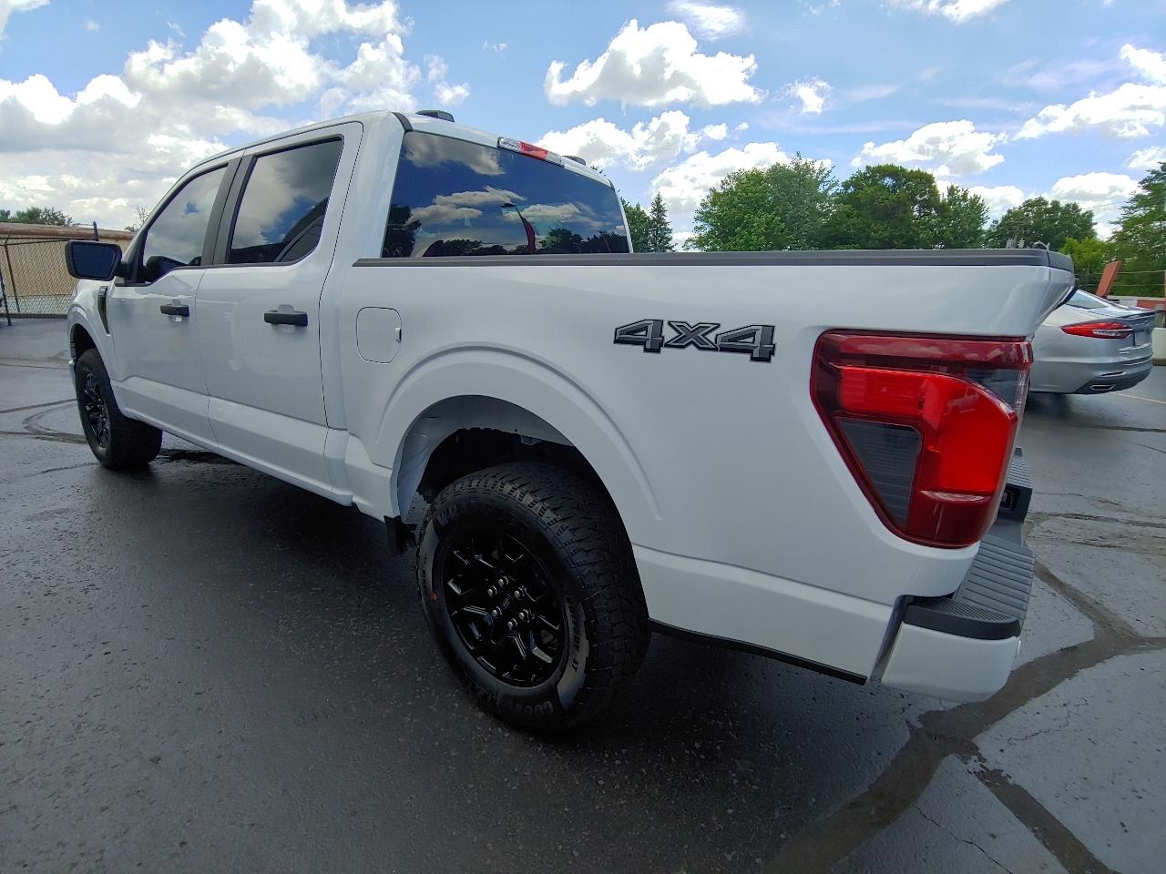 Ford F-150 2WD Reg Cab Flareside 126" STX 2025