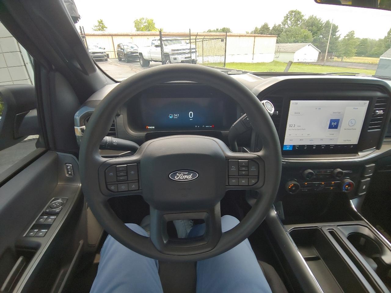 Ford F-150 2WD Reg Cab Flareside 126" STX 2025