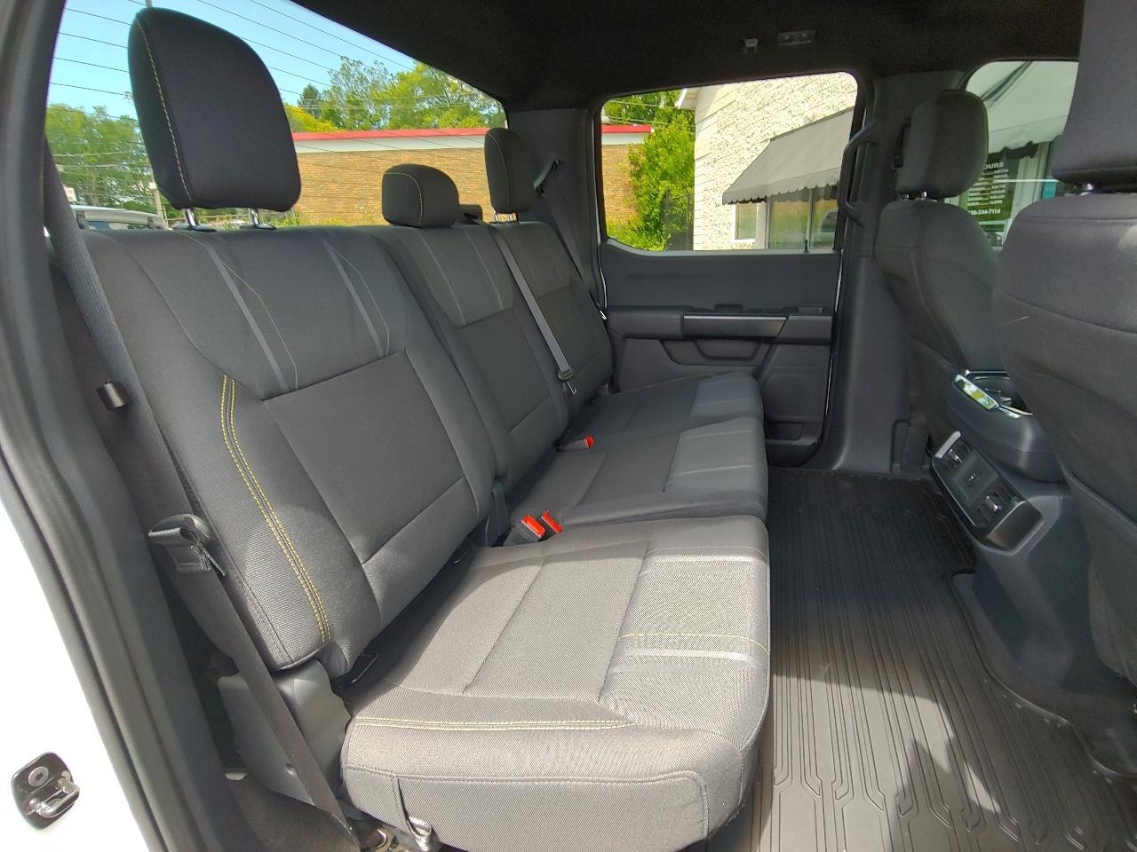 Ford F-150 2WD Reg Cab Flareside 126" STX 2025