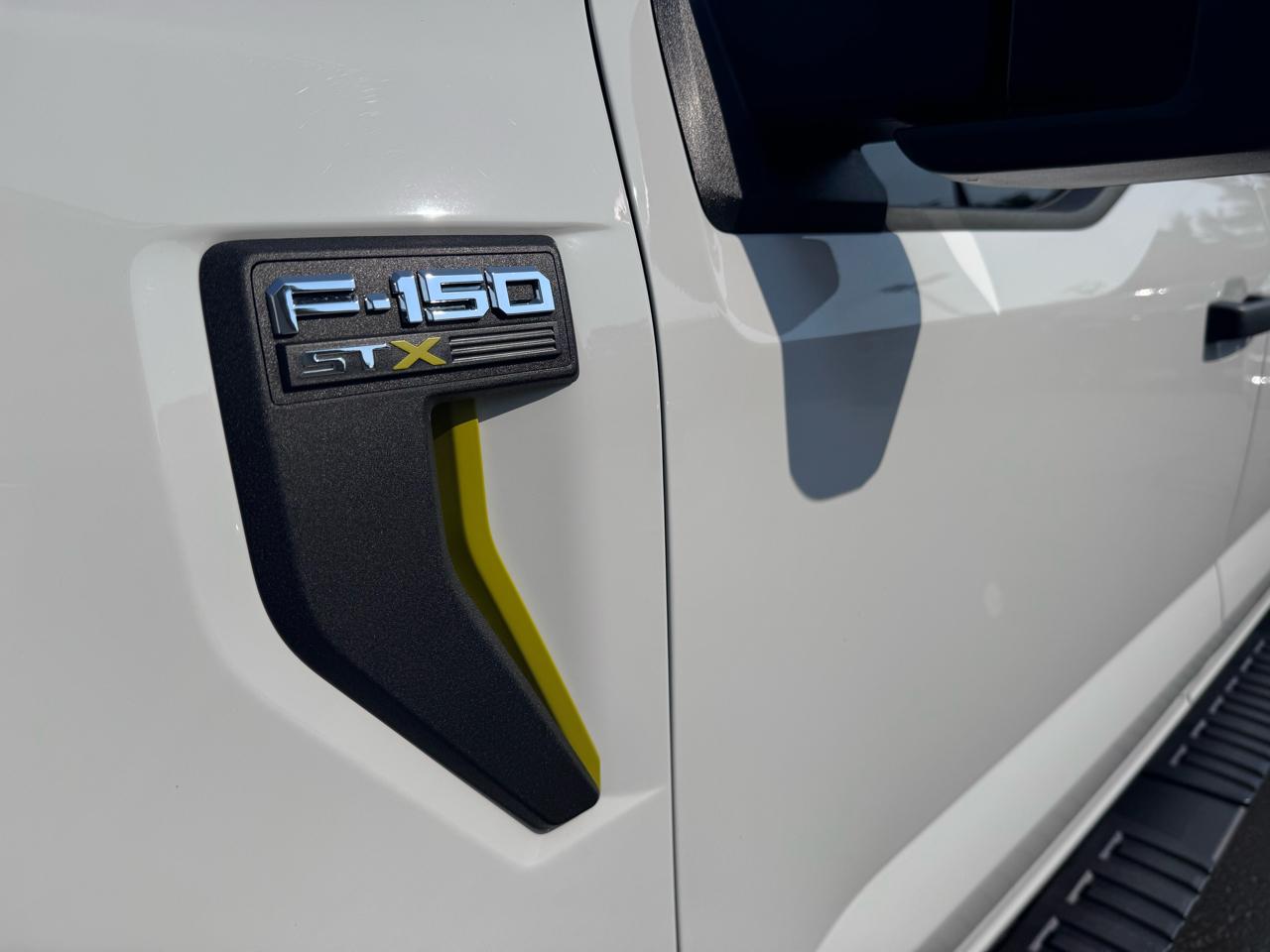 Ford F-150 4WD SuperCrew 145" STX 2025