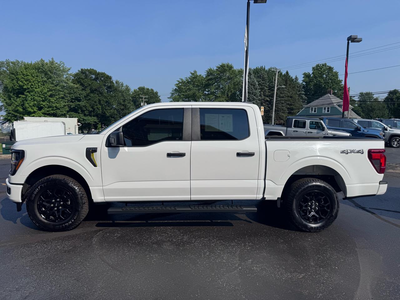 Ford F-150 4WD SuperCrew 145" STX 2025