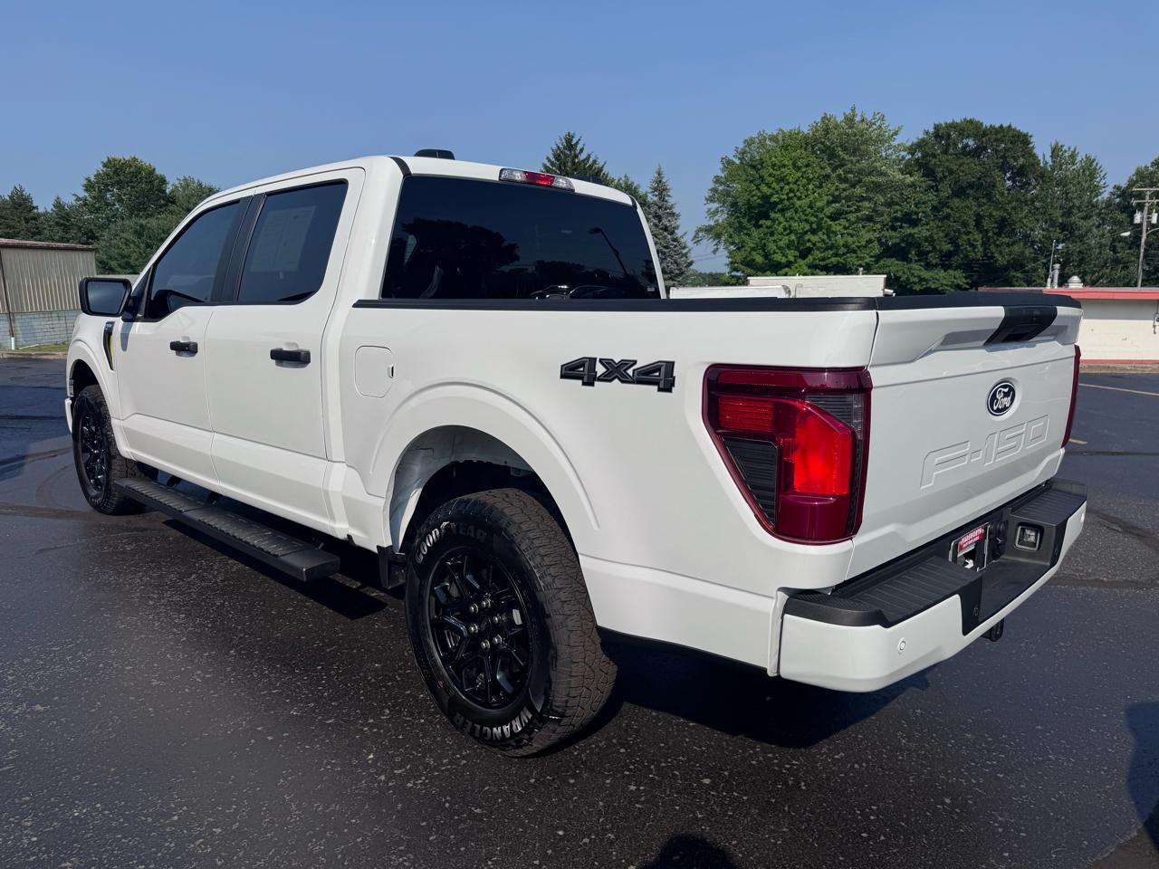 Ford F-150 4WD SuperCrew 145" STX 2025