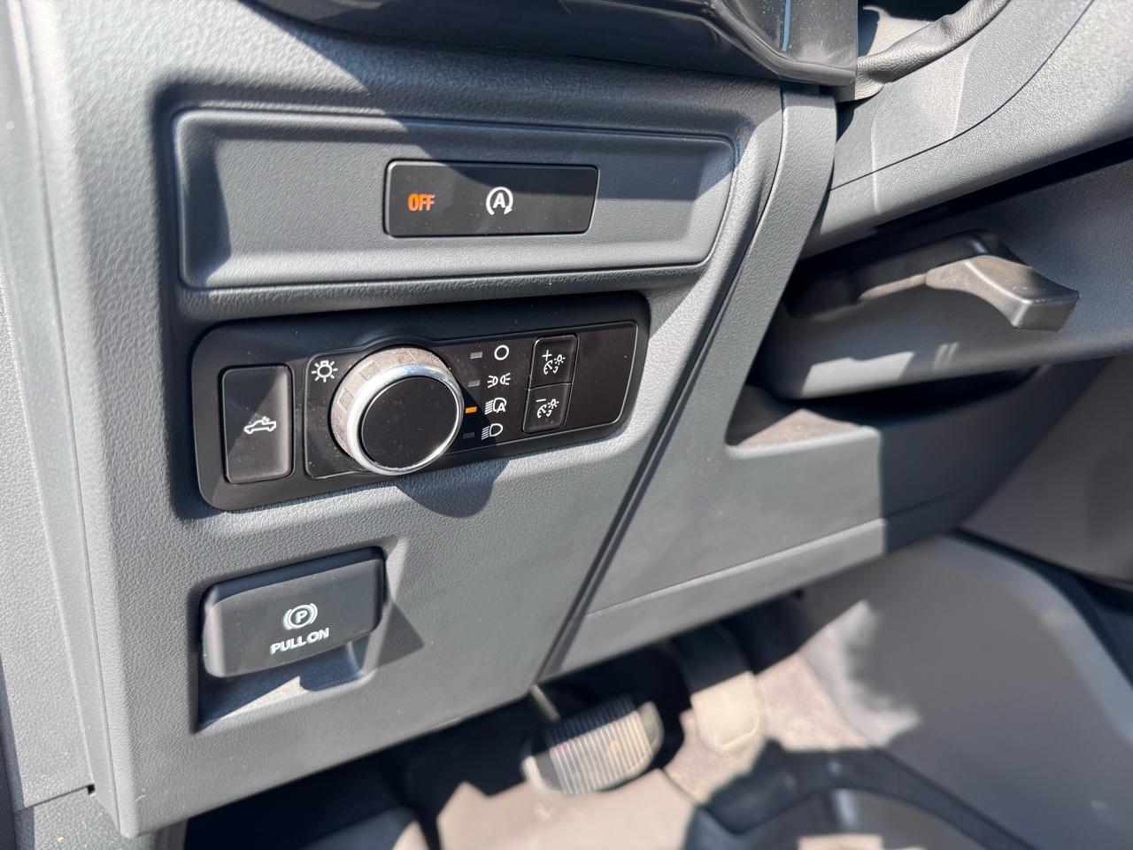 Ford F-150 4WD SuperCrew 145" STX 2025
