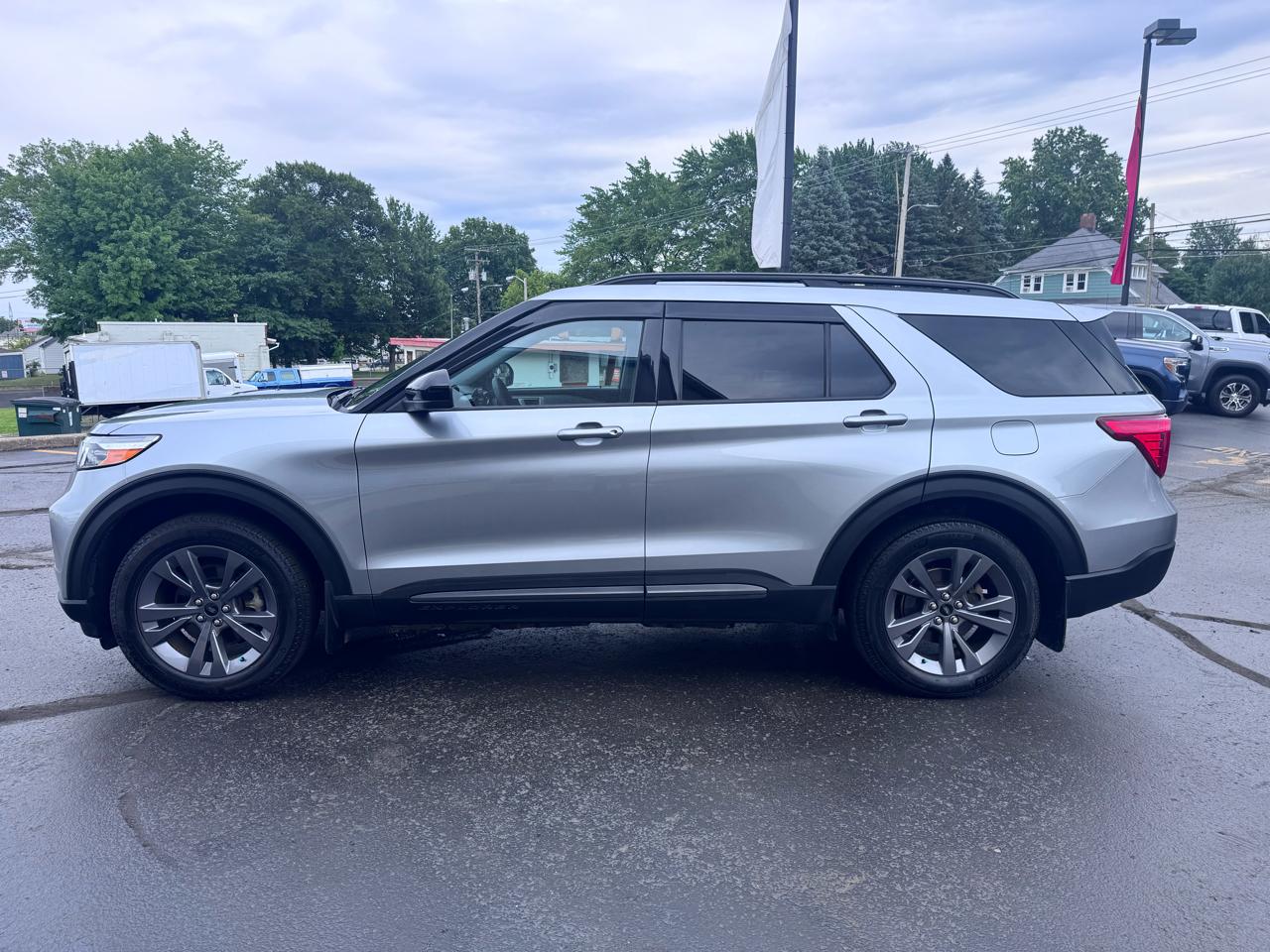 Ford Explorer 4dr XLT 4WD 2024