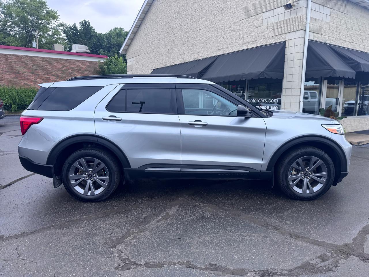 Ford Explorer 4dr XLT 4WD 2024