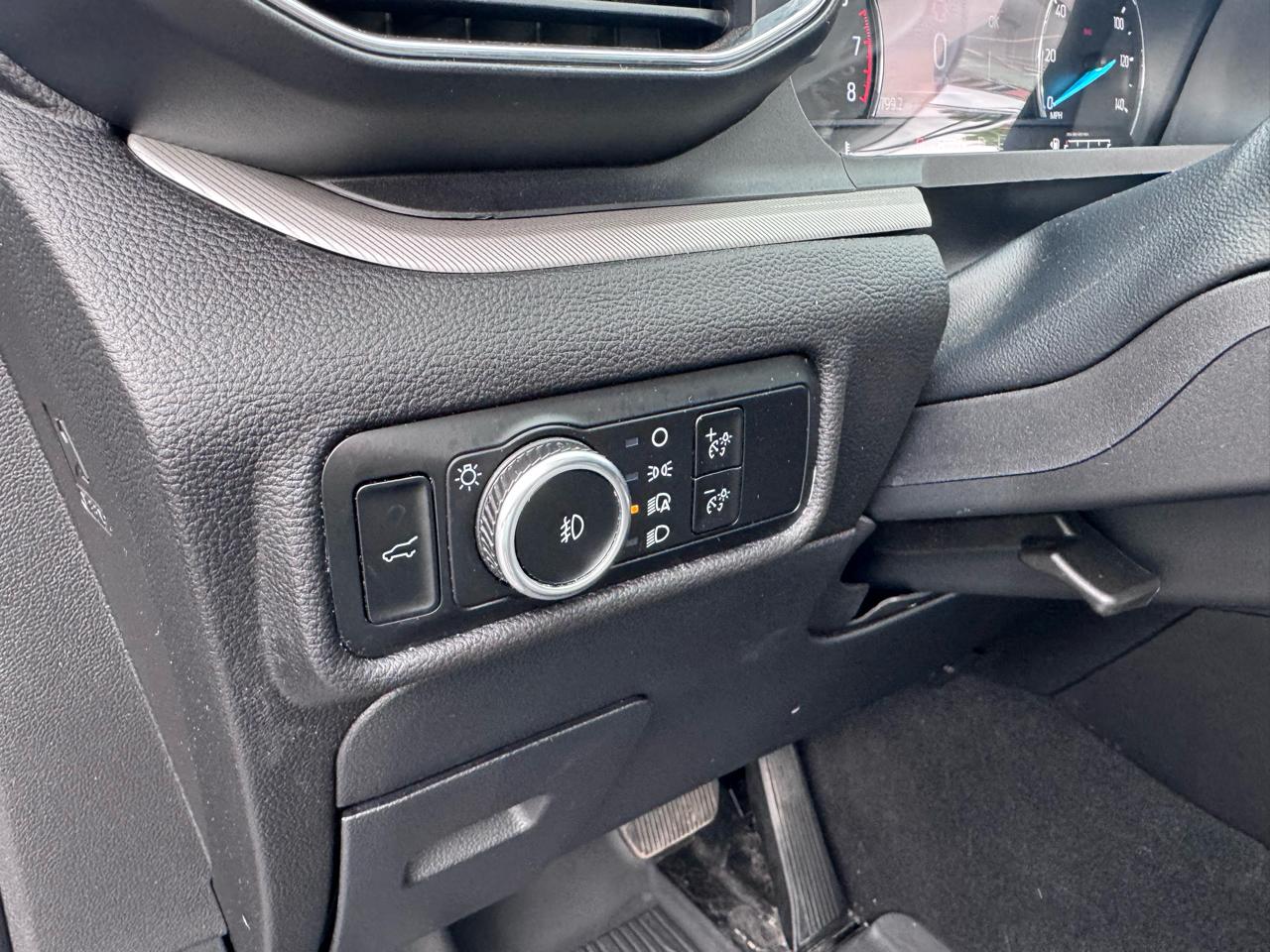 Ford Explorer 4dr XLT 4WD 2024