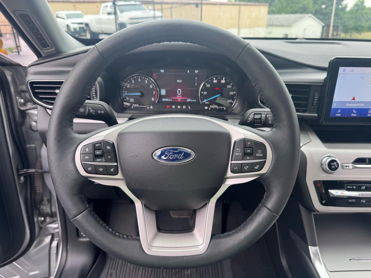 Ford Explorer 4dr XLT 4WD 2024