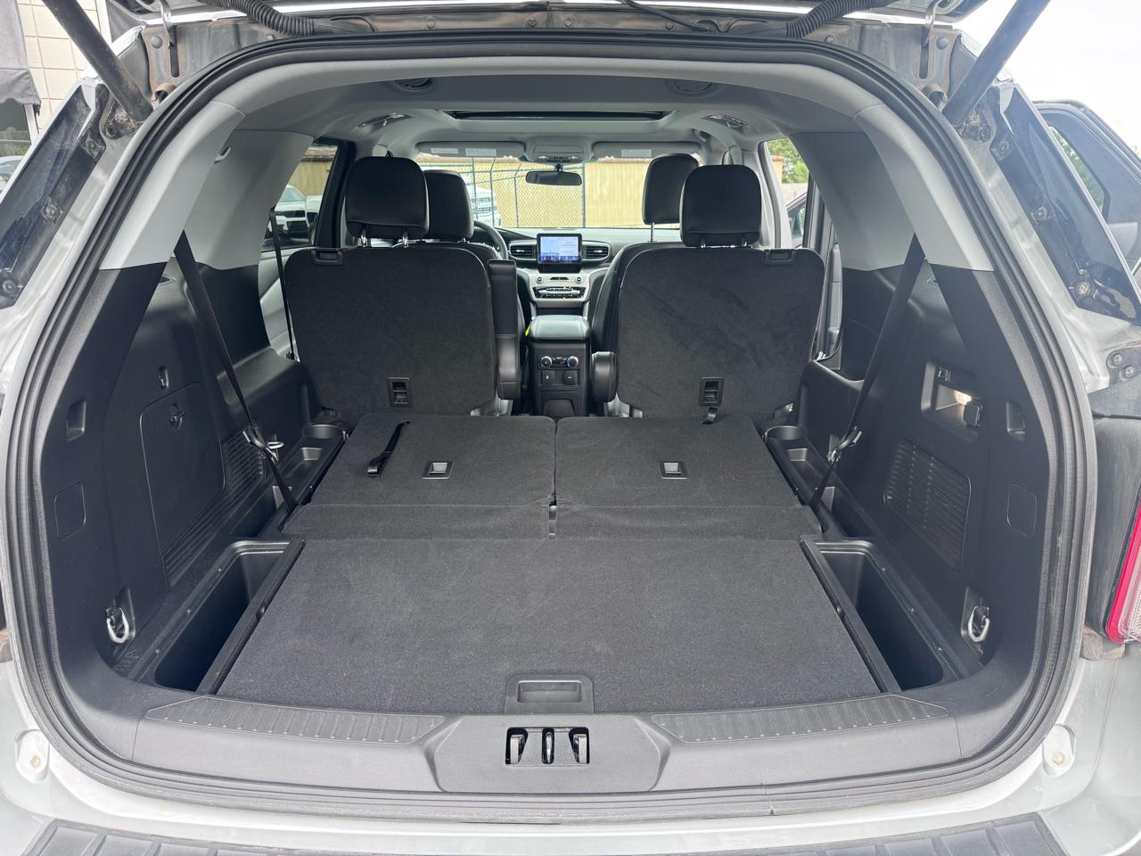 Ford Explorer 4dr XLT 4WD 2024